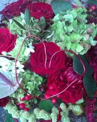 LATE NIGHT VALENTINS - SHOPPING-